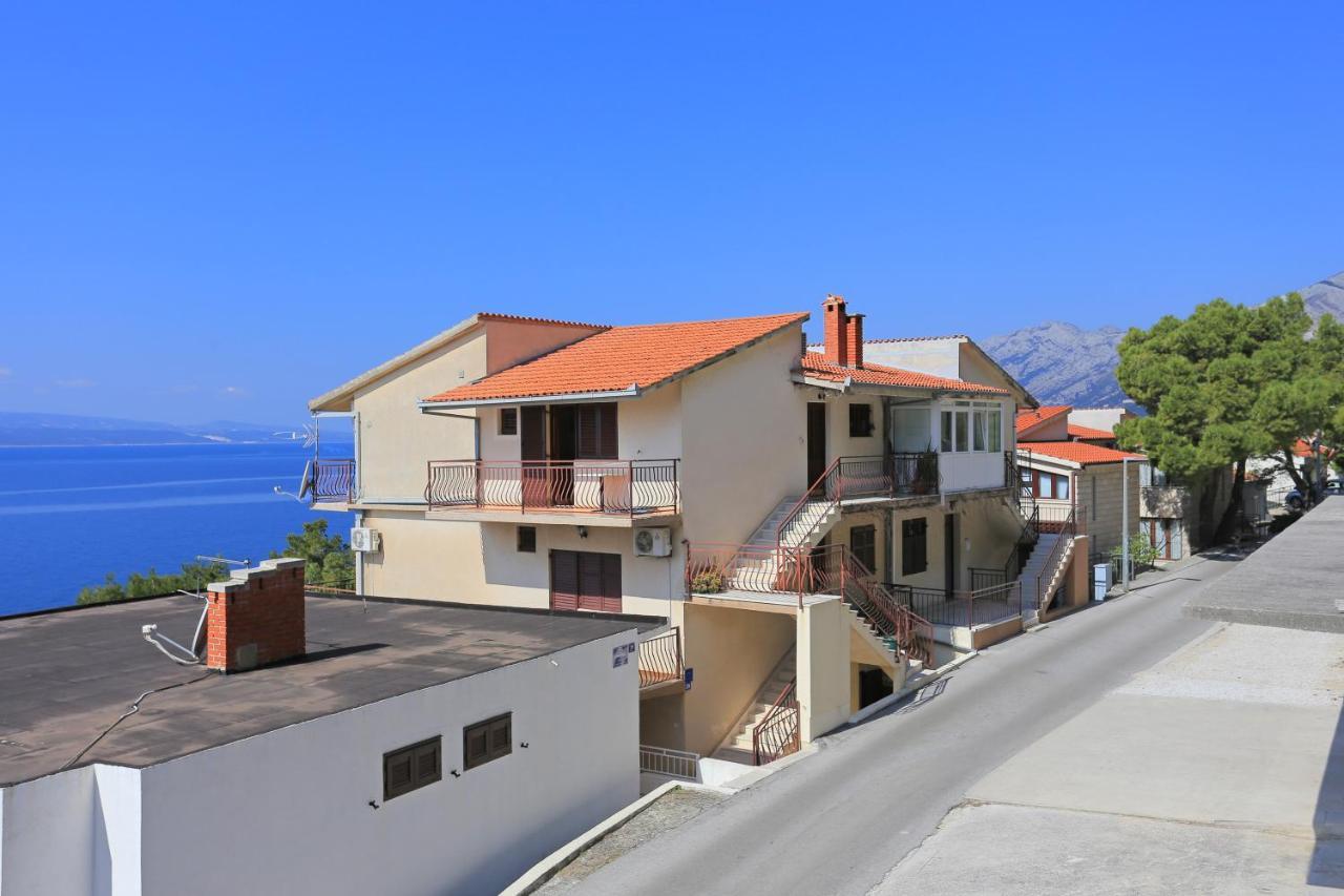 Apartments By The Sea Brela, Makarska - 2718 Buitenkant foto